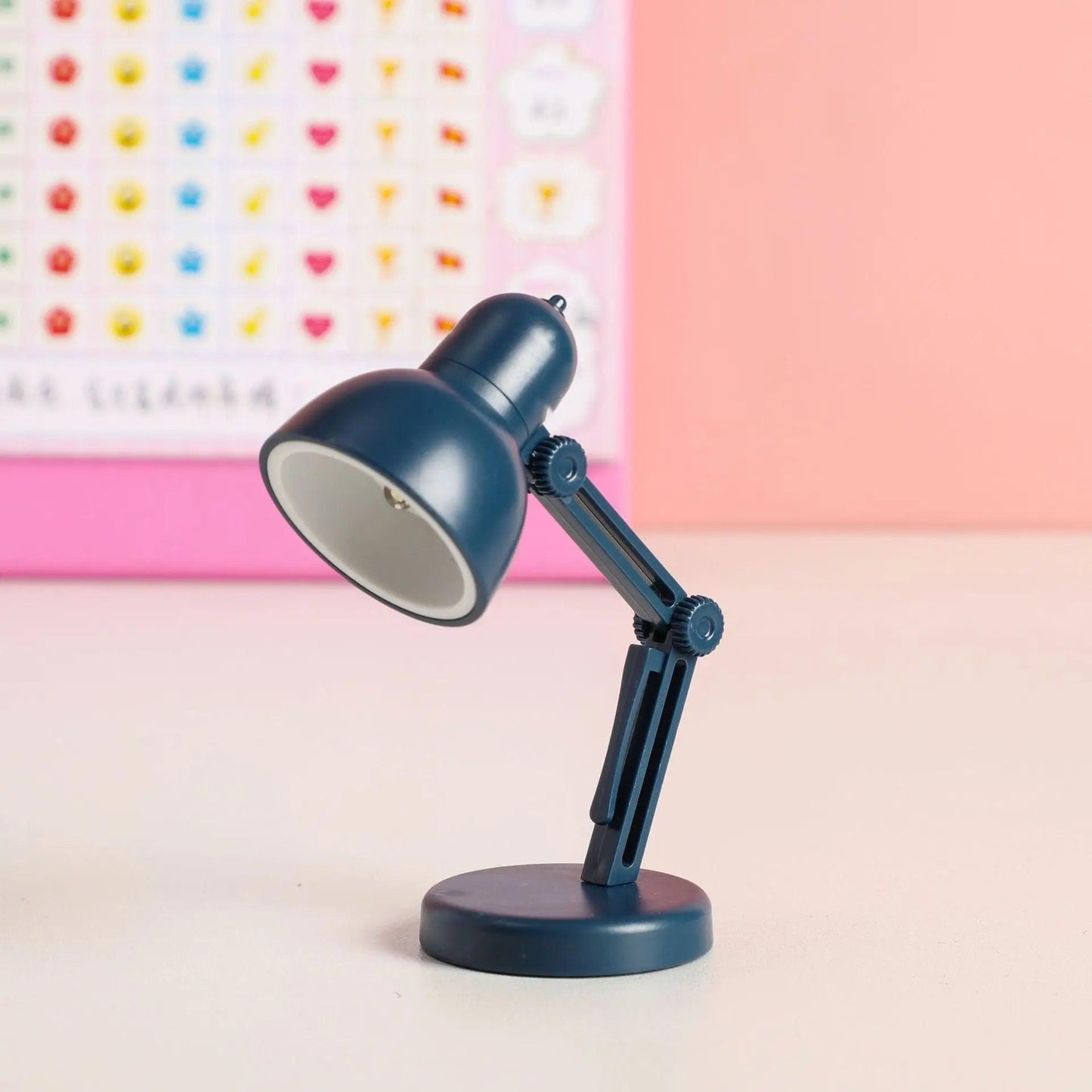 Petite lampe de bureau pliable bleue