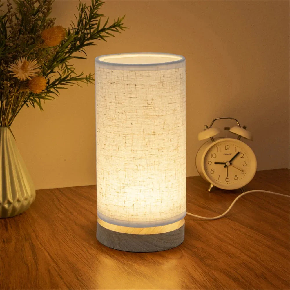 lampe de chevet pied en bois cylindrique