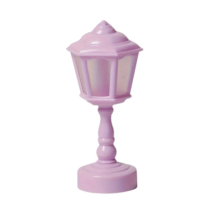 petite lampe de table lampadaire fond blanc 1